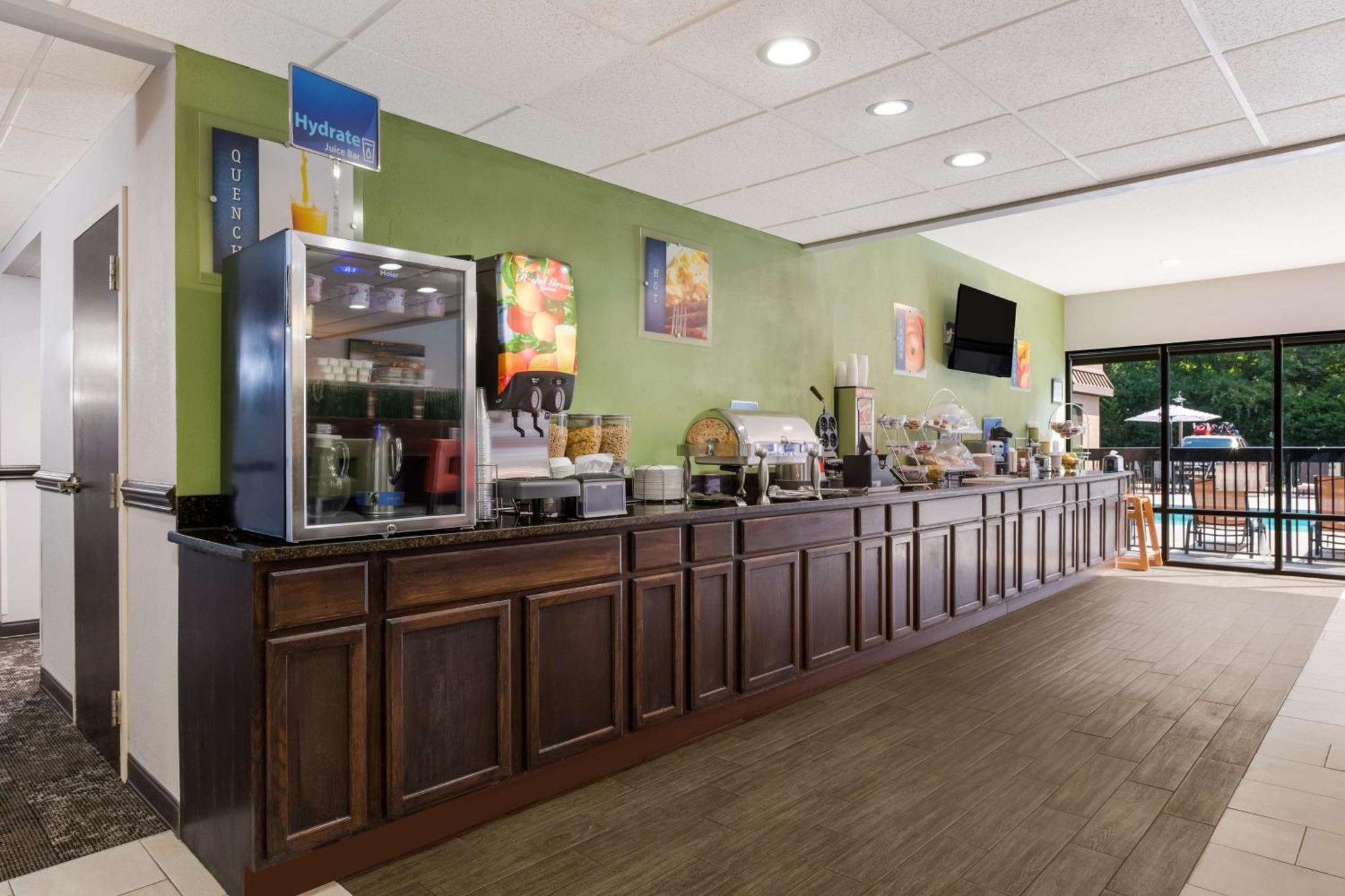 阿尔伯马尔希尔顿恒庭酒店 Albemarle 外观 照片